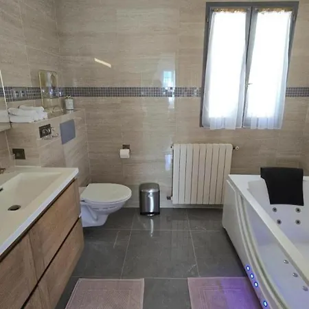 Confort Moderne Pres De Saint-cyprien, Wi-fi, Parking, Terrasse - Fr-1-616-519 Holiday home