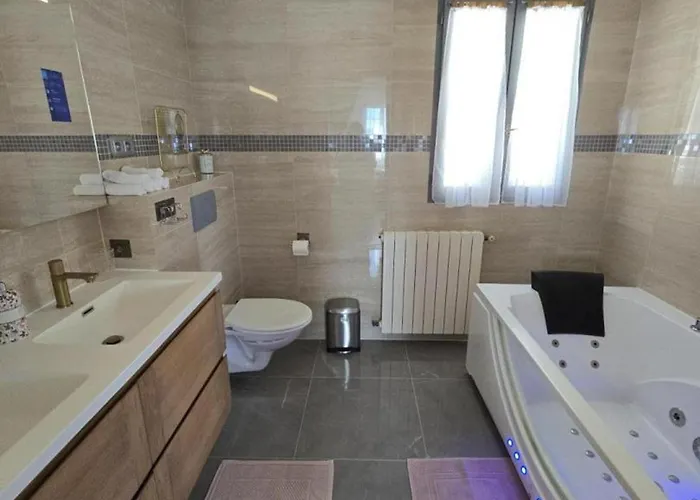 Confort Moderne Pres De Saint-cyprien, Wi-fi, Parking, Terrasse - Fr-1-616-519 Holiday home